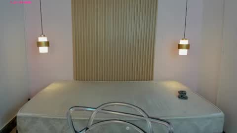 mialane3 online show from June 27, 11:37 am