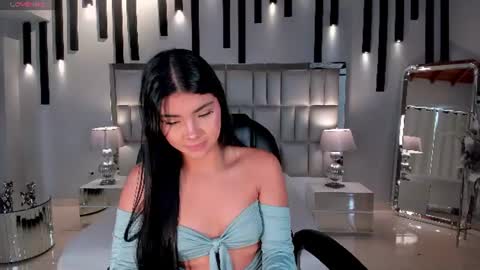 Call me Mia  online show from June 24, 7:02 pm