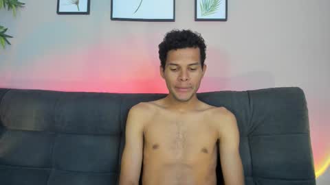 Mia online show from November 3, 7:15 pm