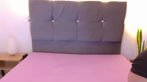 Snapshot of miamackleyn_ chatting on June 13, 10:13 am MIA online show from June 13, 10:13 am