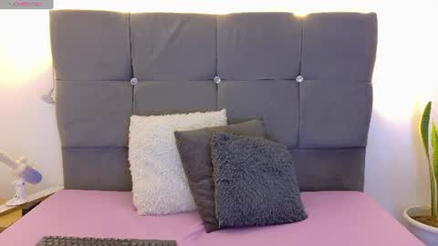 Snapshot of miamackleyn_ chatting on July 21, 12:07 pm MIA online show from July 21, 12:07 pm