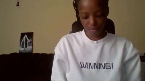 Snapshot of miami_muffin chatting on May 15, 10:44 am Muffin online show from May 15, 10:44 am