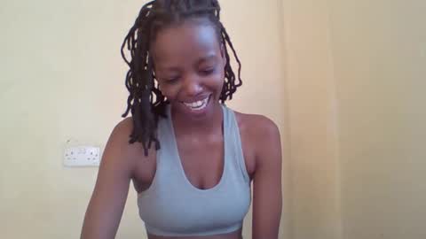 Snapshot of miami_muffin chatting on May 31, 12:01 pm Muffin online show from May 31, 12:01 pm