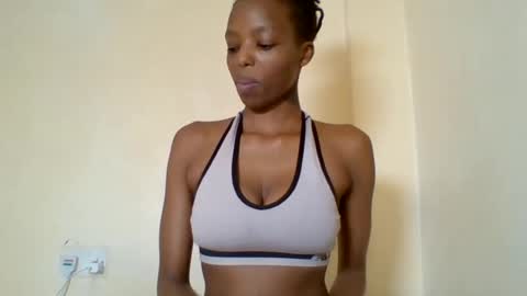 Snapshot of miami_muffin chatting on June 14, 2:46 am Muffin online show from June 14, 2:46 am