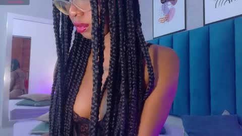 Mia  online show from May 1, 12:21 pm