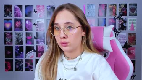 Snapshot of miamilas chatting on February 6, 1:10 pm miamilas online show from February 6, 1:10 pm