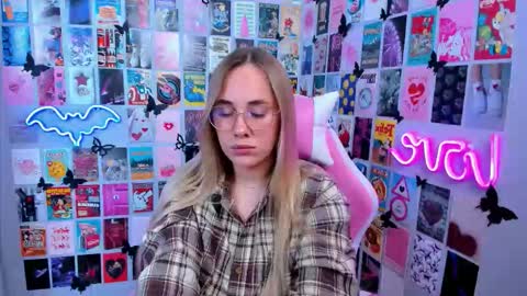 Snapshot of miamilas chatting on September 9, 5:12 pm miamilas online show from September 9, 5:12 pm