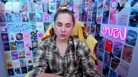 Snapshot of miamilas chatting on October 3, 7:00 pm miamilas online show from October 3, 7:00 pm