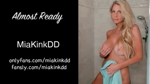 Snapshot of miamilfs chatting on November 14, 3:38 am Mia online show from November 14, 3:38 am