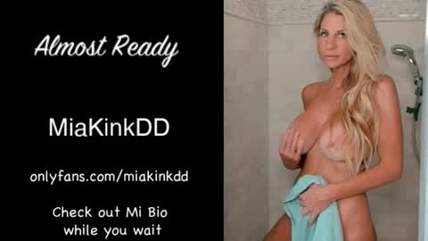 Mia online show from May 30, 2:03 pm