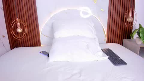 Snapshot of miamiller69 chatting on November 8, 4:45 am Mia online show from November 8, 4:45 am