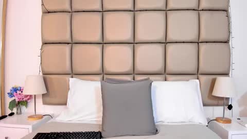 miamillers1 online show from December 22, 11:18 am