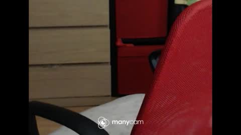Snapshot of miamimistress chatting on May 7, 7:14 am maya online show from May 7, 7:14 am