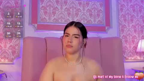 Snapshot of miamontoya chatting on February 28, 6:41 pm Mia -5 7001400 Follow online show from February 28, 6:41 pm