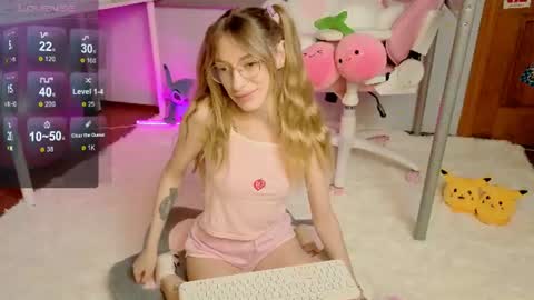 MiaMoon online show from June 14, 10:06 am