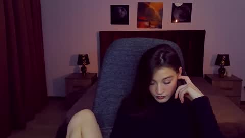 Snapshot of miapaw chatting on January 10, 8:26 pm Mia online show from January 10, 8:26 pm