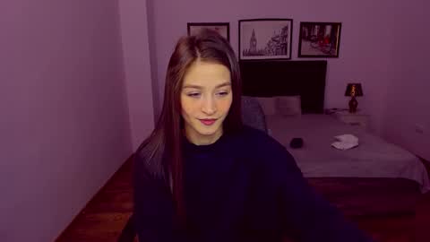 Snapshot of miapaw chatting on January 24, 5:32 pm Mia online show from January 24, 5:32 pm