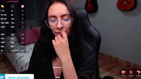 MIAPORTMANN online show from December 1, 9:37 pm