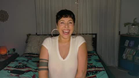 Mia Rivera online show from May 28, 8:00 am