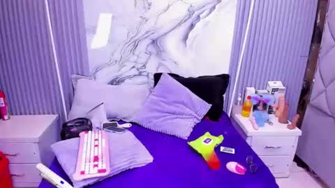 Miarose 69 online show from June 8, 7:58 pm