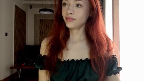 Mia online show from March 17, 7:12 am