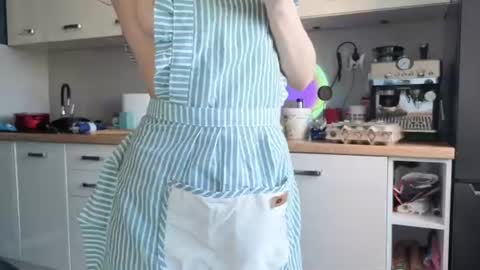 Snapshot of miarouge_me chatting on July 30, 5:12 pm Mia online show from July 30, 5:12 pm