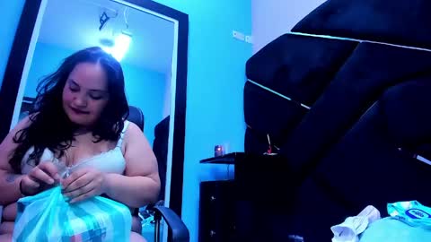MiaRouse online show from May 5, 2:52 am