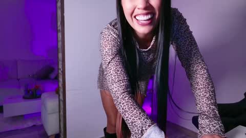 My name is Mia  Please say hello I like to chat with you. If you have requests or dirty talk please use tip online show from January 9, 6:36 pm