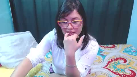 Snapshot of miasantana30 chatting on June 5, 5:18 pm mia online show from June 5, 5:18 pm