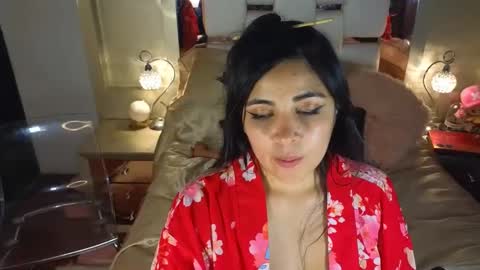 Snapshot of miasavagex18 chatting on February 10, 12:18 pm MiaHancock online show from February 10, 12:18 pm