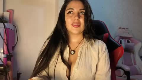 MiaHancock online show from May 18, 5:46 am