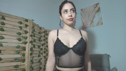Snapshot of miasilva1 chatting on June 3, 8:58 pm miasilva1 online show from June 3, 8:58 pm