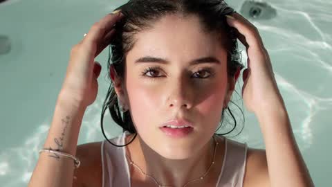 Snapshot of miasilverr chatting on February 3, 10:21 pm Mia online show from February 3, 10:21 pm