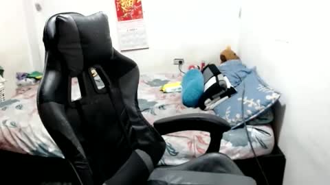 mia online show from March 27, 1:00 am