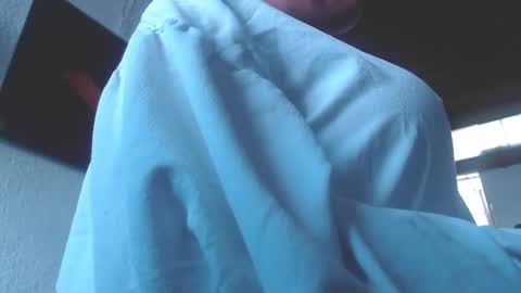 Snapshot of miavero chatting on January 17, 4:47 pm Mia online show from January 17, 4:47 pm