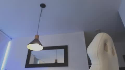 Snapshot of miavero chatting on January 18, 7:48 pm Mia online show from January 18, 7:48 pm