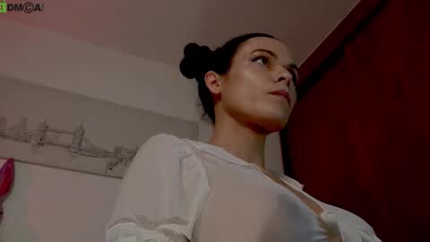 Snapshot of miavero chatting on October 12, 1:54 pm Mia online show from October 12, 1:54 pm