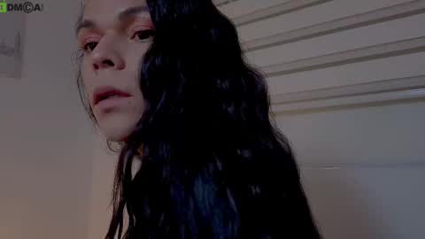 Snapshot of miavero chatting on November 2, 6:32 pm Mia online show from November 2, 6:32 pm