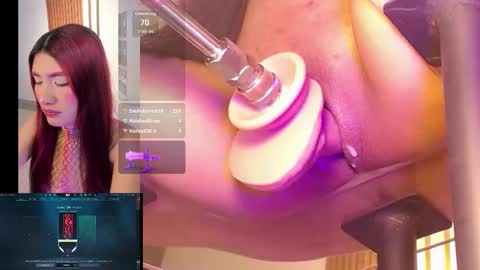 Snapshot of miavoss_ chatting on October 30, 11:16 pm mia online show from October 30, 11:16 pm