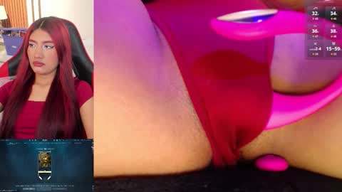 Snapshot of miavoss_ chatting on November 1, 10:12 pm mia online show from November 1, 10:12 pm