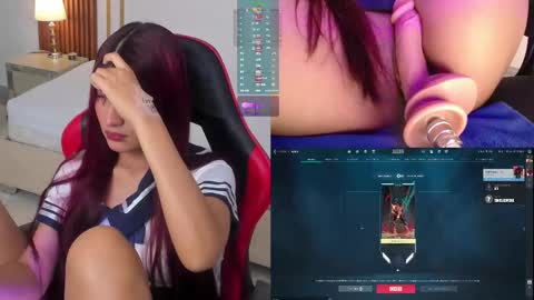 Snapshot of miavoss_ chatting on December 1, 9:42 pm mia online show from December 1, 9:42 pm