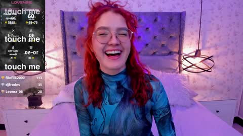 Snapshot of miawinx chatting on December 19, 1:50 am Mia winx online show from December 19, 1:50 am