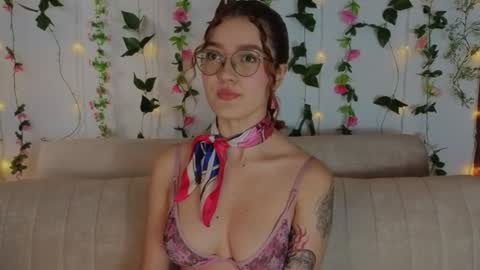 Snapshot of miawinxxx848 chatting on September 11, 10:21 pm Mia Winx online show from September 11, 10:21 pm