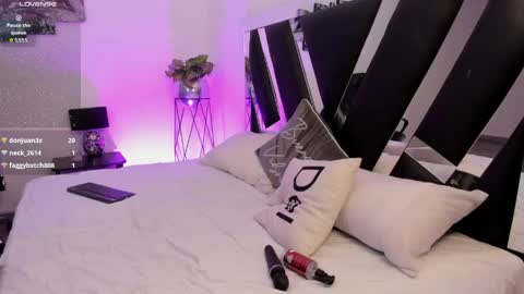 MiaIron online show from April 25, 1:41 pm