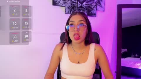 MiaIron online show from June 12, 1:43 pm