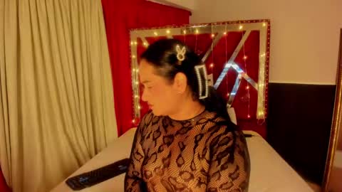 micaelahott_ online show from April 12, 2:49 am