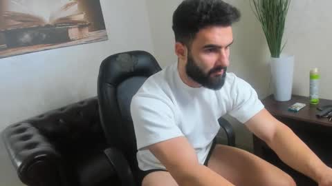 Snapshot of micahlane chatting on October 23, 4:23 am MicahLane online show from October 23, 4:23 am