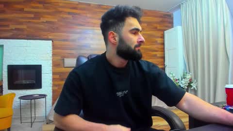 Snapshot of micahlane chatting on December 15, 5:44 am MicahLane online show from December 15, 5:44 am