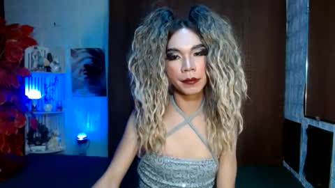 micalopez102702 online show from February 1, 2:54 am