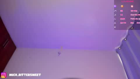 Snapshot of mich_bittersweet chatting on July 9, 8:46 pm online show from July 9, 8:46 pm